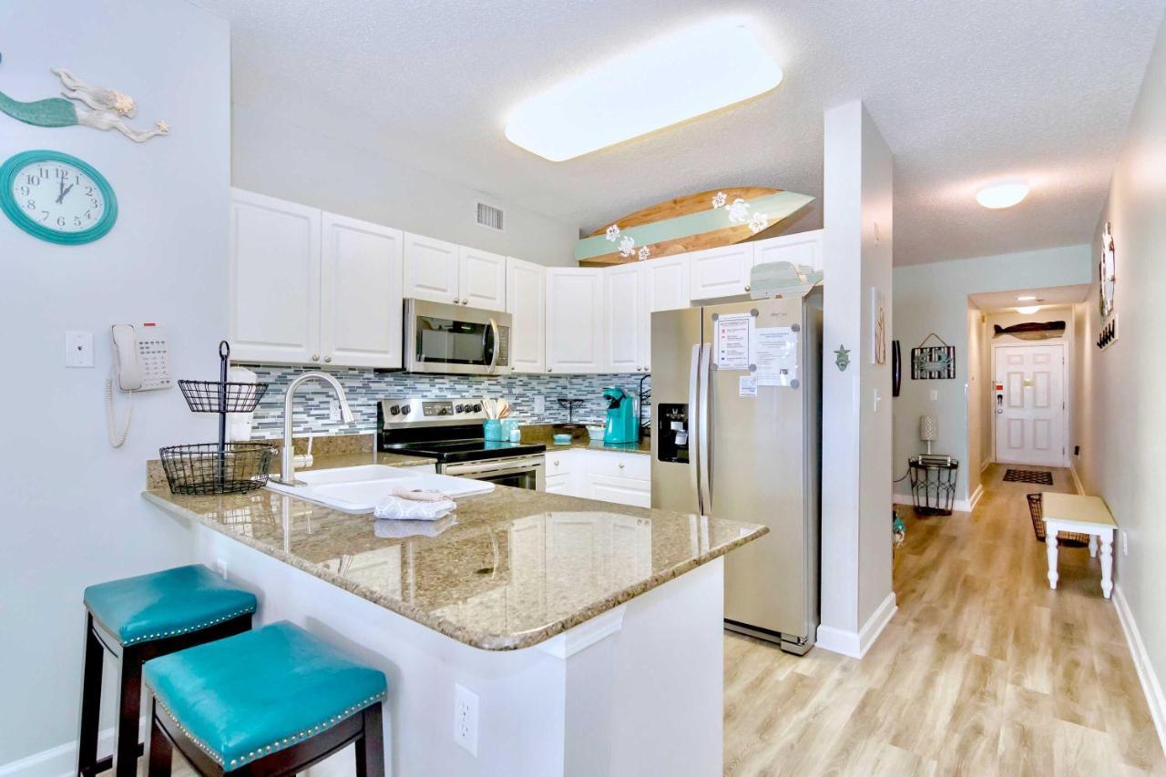 Beachfront Gulf Shores Condo With Pool Exterior photo